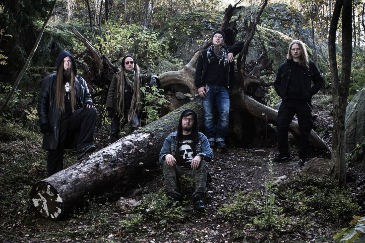 From left to right: Laakso (guitar & keys), Usva (bass), Kotamäki (vox), Kouta (guitar), Tiera (drums).